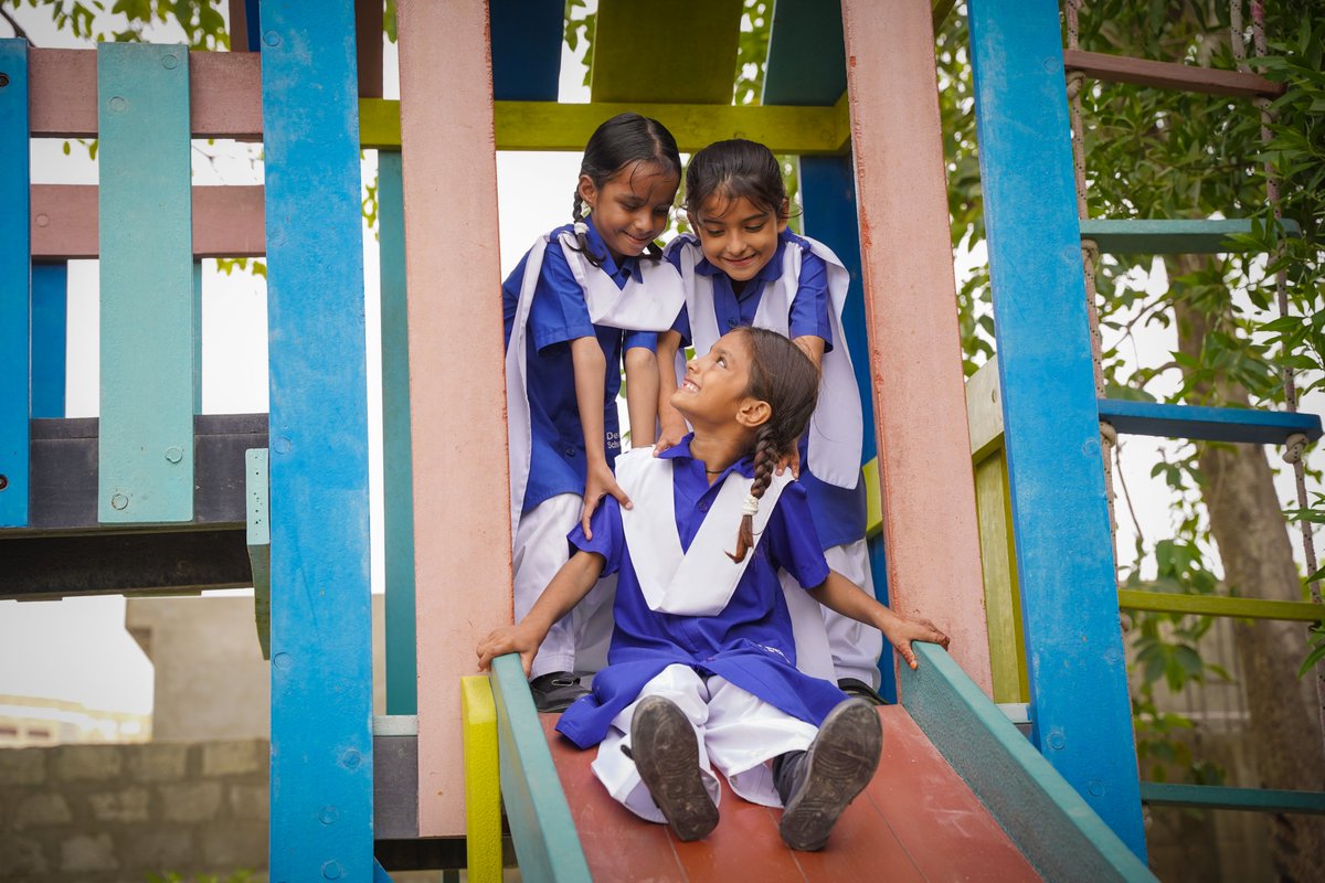 Three friends, a playground and a whole lot of giggles make for the best kind of learning! At Deaf Reach, we empower children to become active participants in their learning journey, building their academic and social skills as well as physical and cognitive abilities. Support…