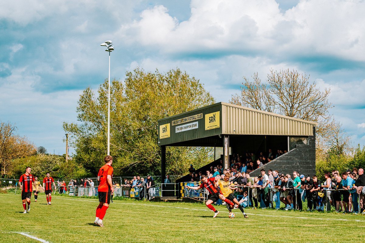 A visit to Moor Lane yesterday as @WincantontownFC hosted @BrislingtonFC in the @TSWesternLeague div 1 play off final and a dramatic turnaround as the visitors won promotion after being 2-0 down at half time. Full set of photos here pitchsidephoto.co.uk/Latest/Wincant…