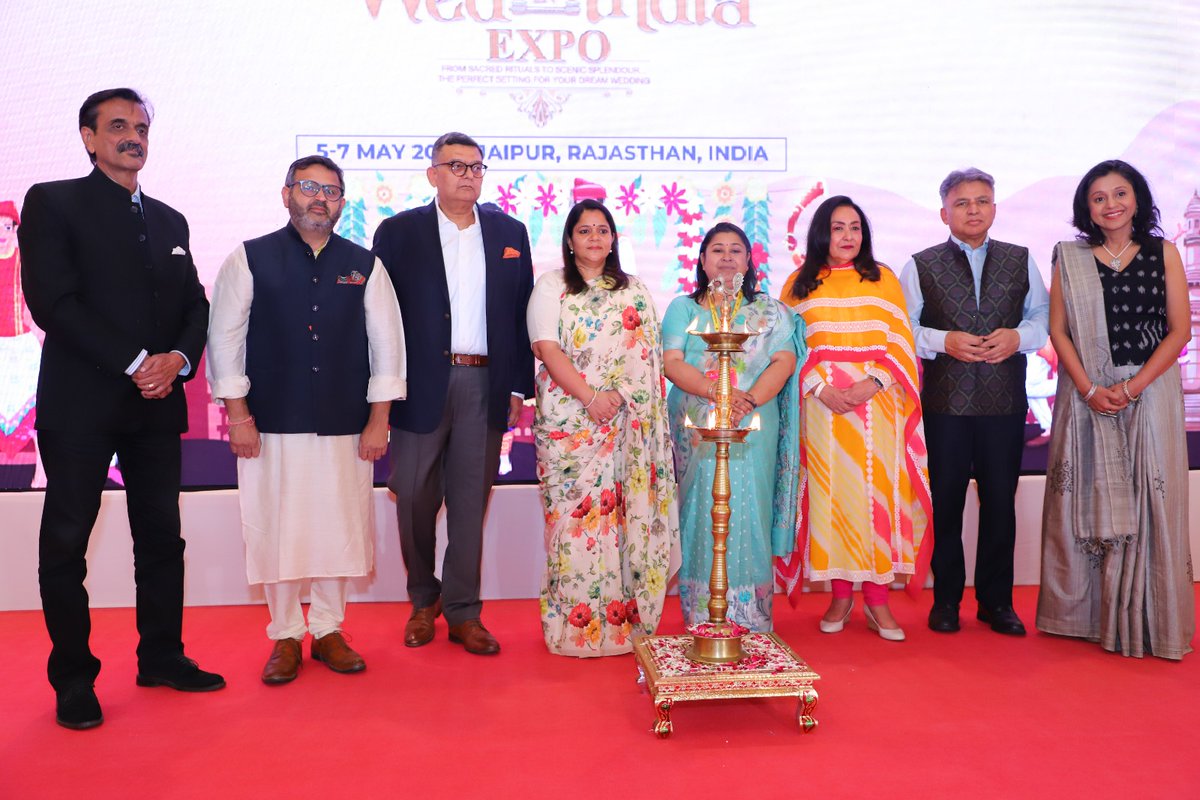 'Wed in India' Expo begins in Jaipur, Rajasthan with the lighting of the ceremonial lamp by eminent dignitaries. @incredibleindia @tourismgoi @my_rajasthan @RajGovOfficial @eemaindia @weddingsutra @TheGITB