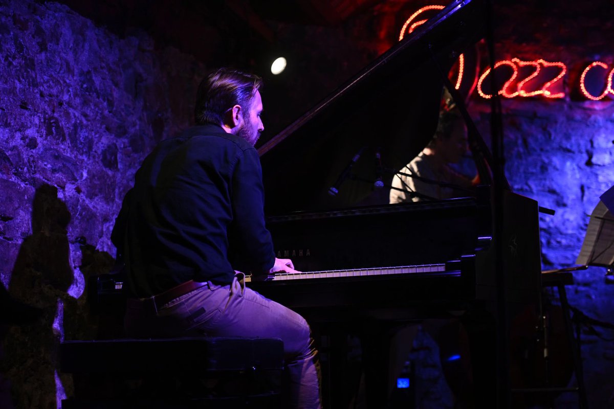 💥 Finalment ahir vam acabar amb un concert de Cesar Joaniquet Quartet, <a href="/UnderPoolMusic/">UnderPool</a> Live Recording.

Els músics ens van portar en un recorregut honest i màgic a través de les seves peces, que van quedar enregistrades i podrem gaudir en una curada edició en vinil.