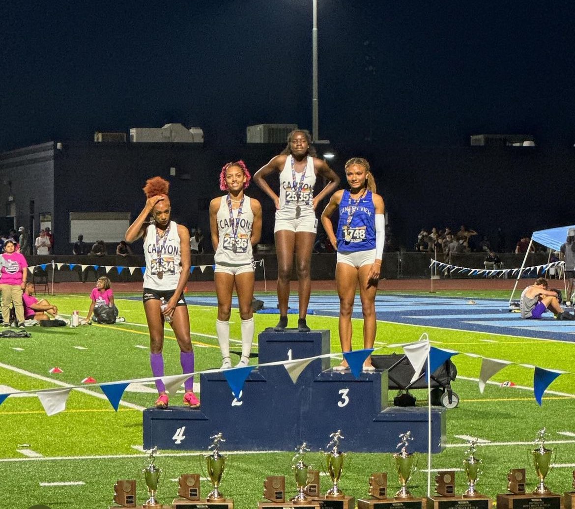 Congrats to Devyn Henderson for taking 1st in the 200m, Oliviah Hussey taking 2nd, and Rebekah-Jhade Garrett taking 4th 🟣