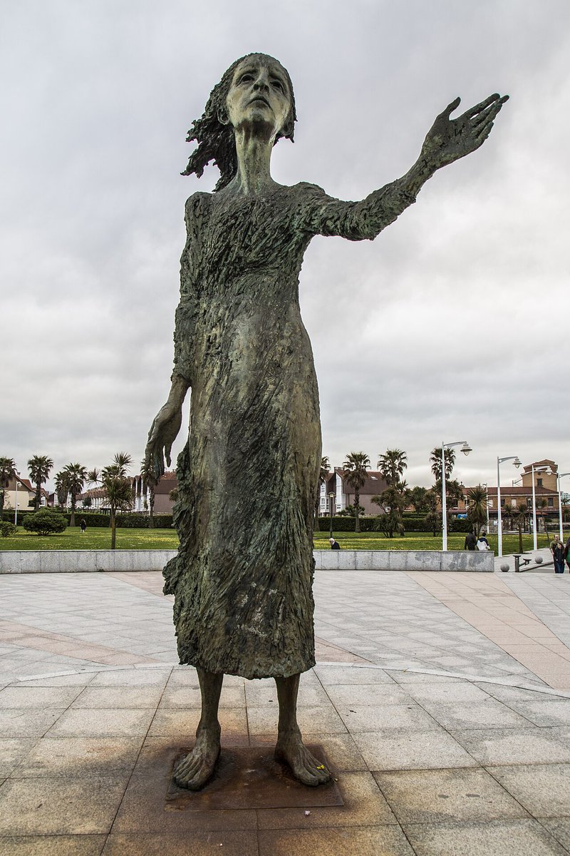 @Arteymas_ 'Homenaje a la madre del emigrante' Gijón (1970).