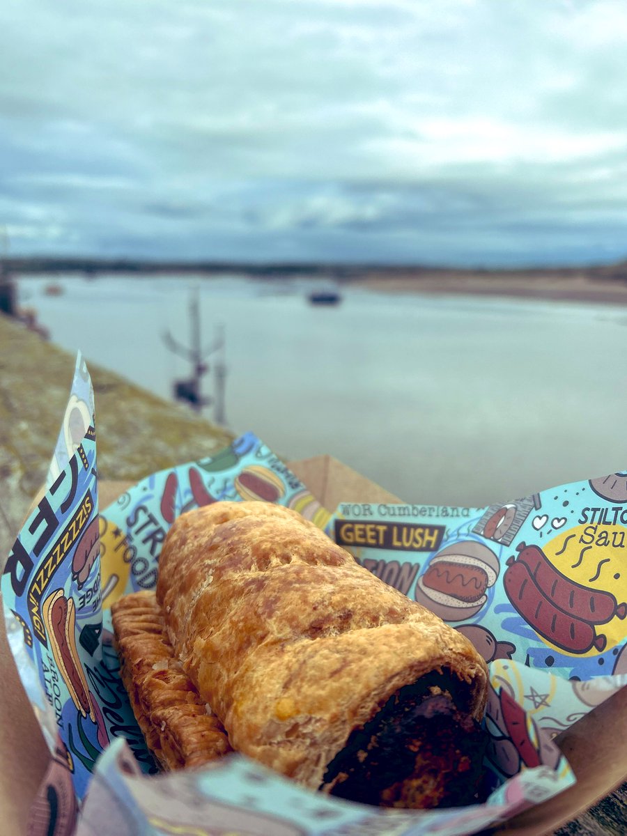 Sunday Food

Amble Harbour Pod 🛖
Pork sausage roll 
Sublime👌🏼