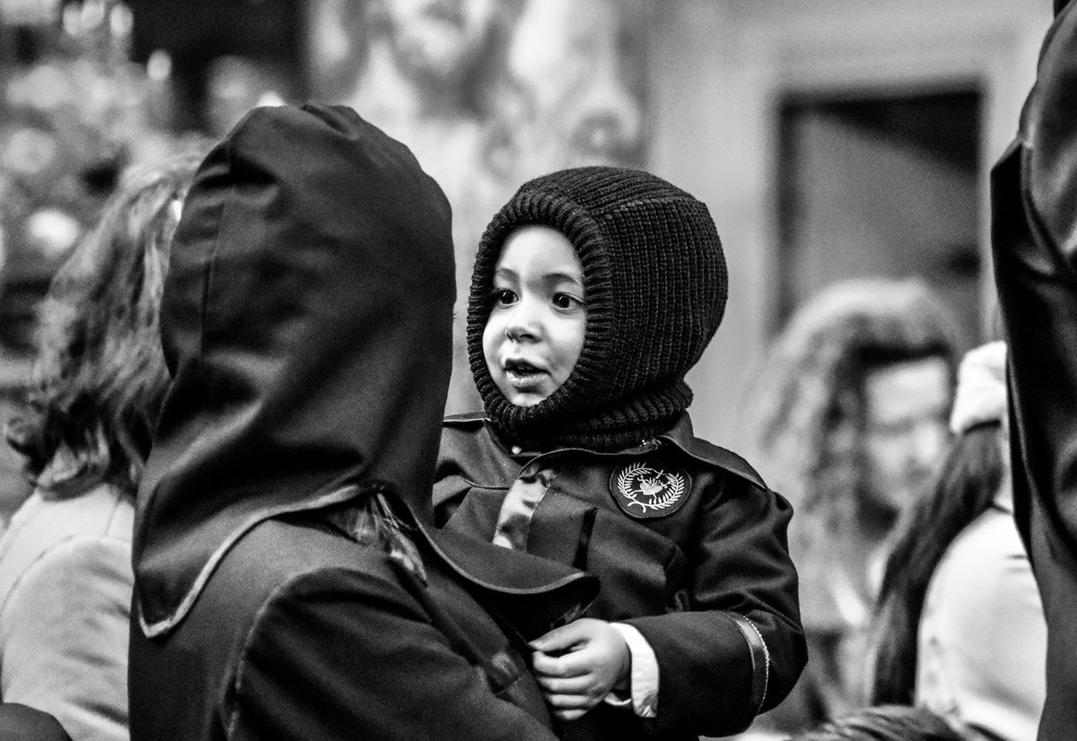 Día de la Madre.

Queremos felicitar a todas las madres y abuelas de nuestra Cofradía, por su cariño y ternura diaria para con los miembros de su familia, por transmitir la esencia y los valores del sentimiento cofrade que nos une.