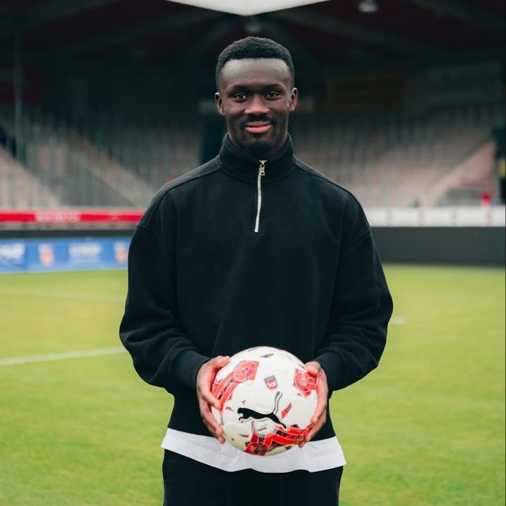 Oyuncu: Sirlord Conteh 🇩🇪🇬🇭
Eski kulübü: SC Paderborn 07 
Yeni kulübü: 1. FC Heidenheim
Tip: Bonservis
Süre: 3 Yıl
Mevkii: Sağ Kanat
Yaş: 27

*Sözleşme 1 Temmuz 2024’te aktif olacak.