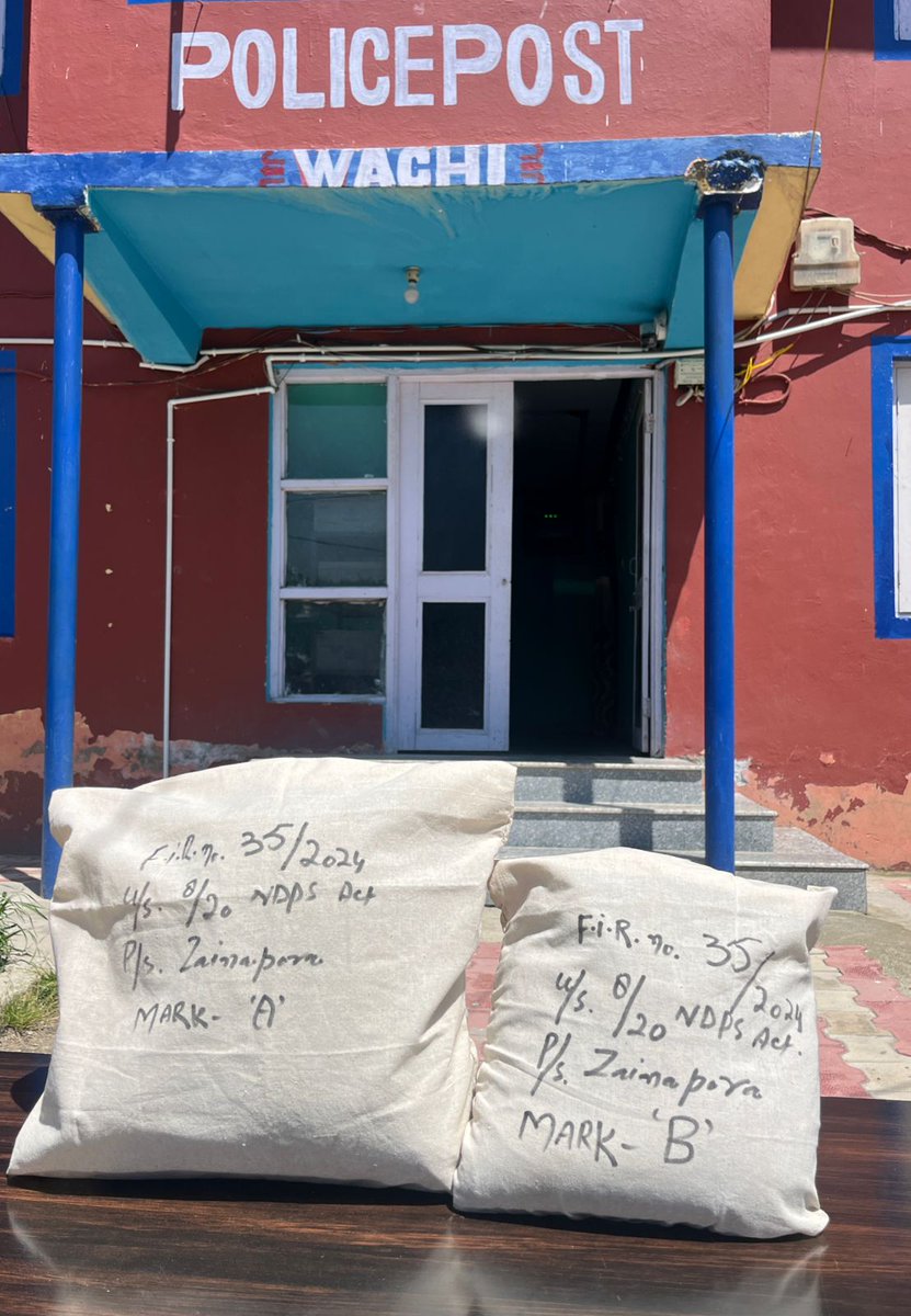 Acted upon reliable sources Shopian Police raided residential house of Mohd Saleem Koka S/O Ab Hamid R/O Melhura Wachi in presence of Executive Magistrate &recovered 6kg 308 gms of Charas powder like contraband.FIR registered & investigation taken up. @JmuKmrPolice @IPS_Tanushree