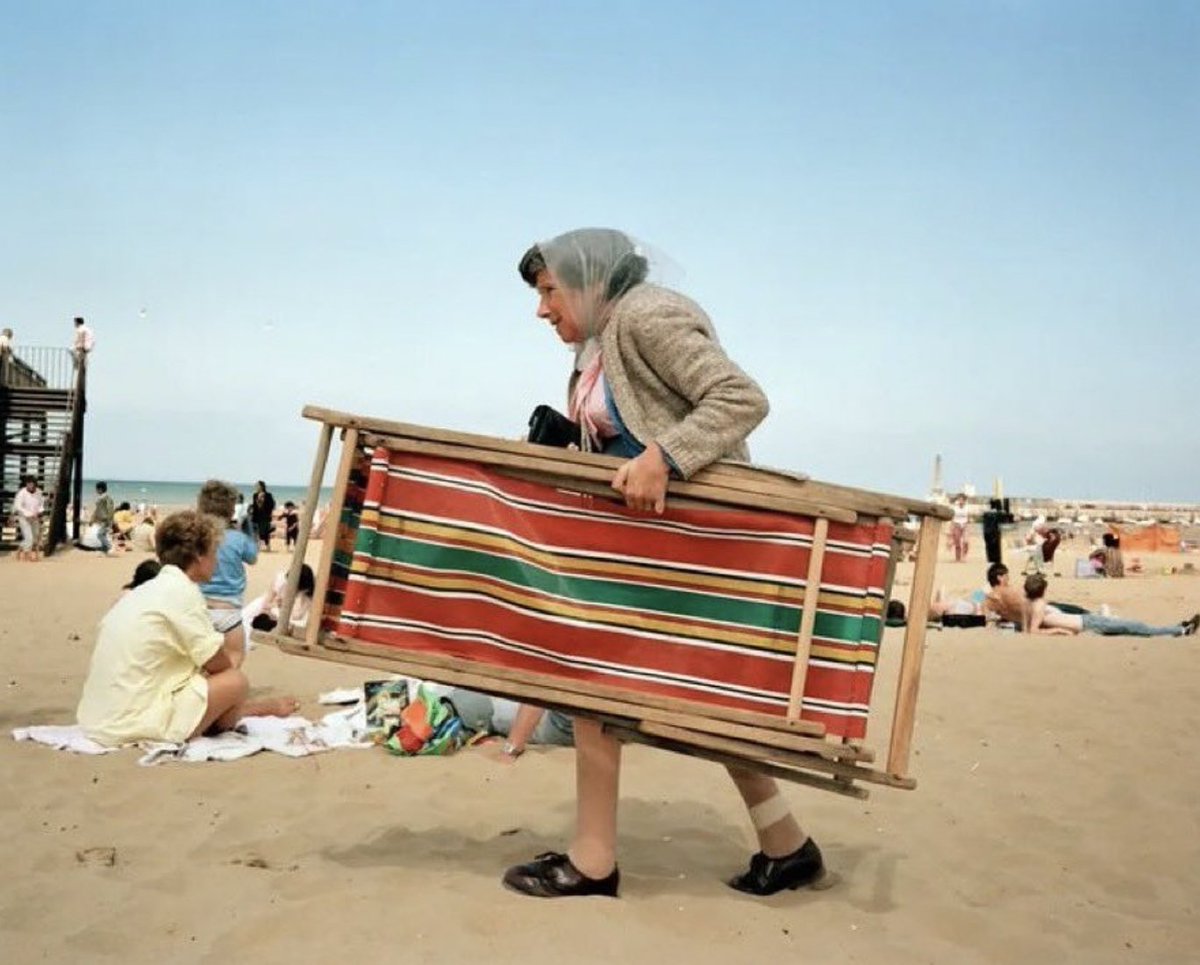 Wishing everyone a happy Bank Holiday Sunday. Photograph by Martin Parr, Margate, Kent 1986 #MartinParr