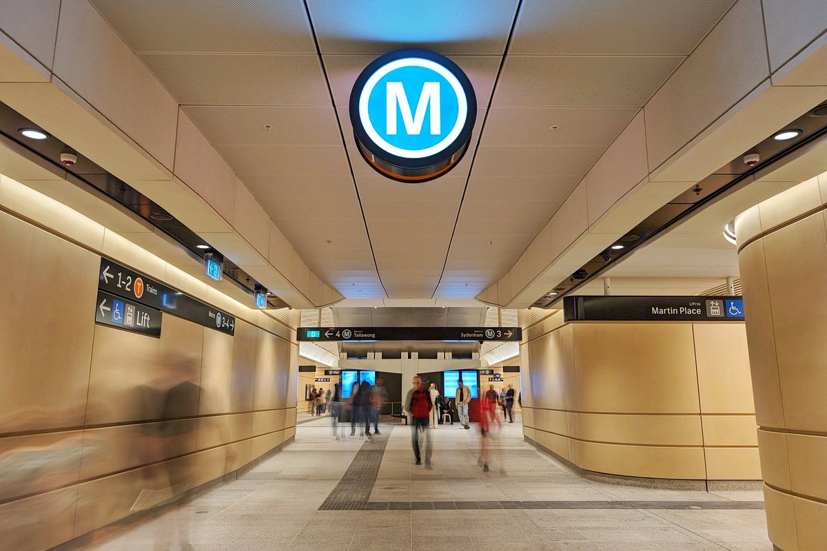 Cluttered Minimalist tweet media