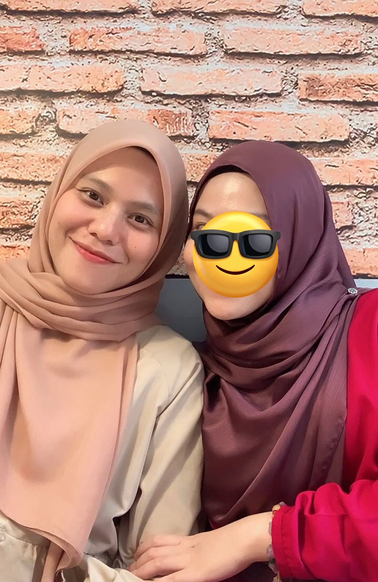 Assalammualaikum 👋🏻 @TwtJodohMY, on behalf of my sister, with her consent she's looking for her future life partner. If you rasa interested nak kenal dia lbih, ( taknak test market, nak serius❗️) please dm me for her instagram.