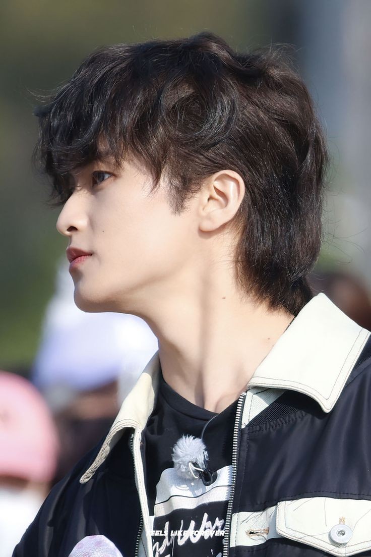 The girl he left behind (02)
——
from never the choice universe 
a mark lee few tweet
#Sadanka flashback