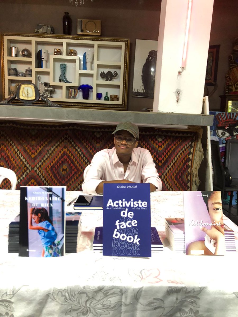 gloirewanief's tweet photo. [ Samedi 4 mai 2024 ]

En dédicace à la Foire aux livres !

#Faisons_le_nous_mêmes https://t.co/di6P4D2yZJ