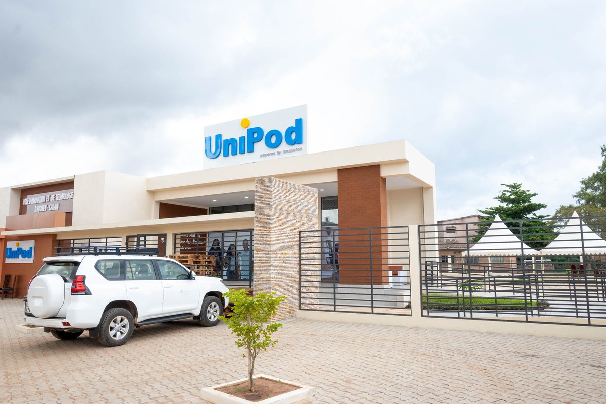 Ouverture #unipod au #Benin, grâce à la collaboration entre @PNUDBenin et @uacbenin avec le soutien #timbuktoo une initiative pour soutenir l'écosystème d'innovation #Africa @NTikum + infos ▶️ youtu.be/eucINNVLo58?fe… @Diop_IFC @gouvbenin #BeninRevele