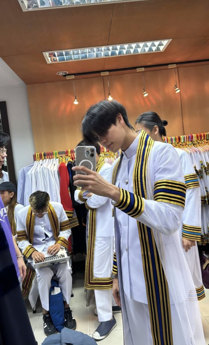 from his 'day 1' to his 'soon to graduate' mirror selfie 🥺🤍
