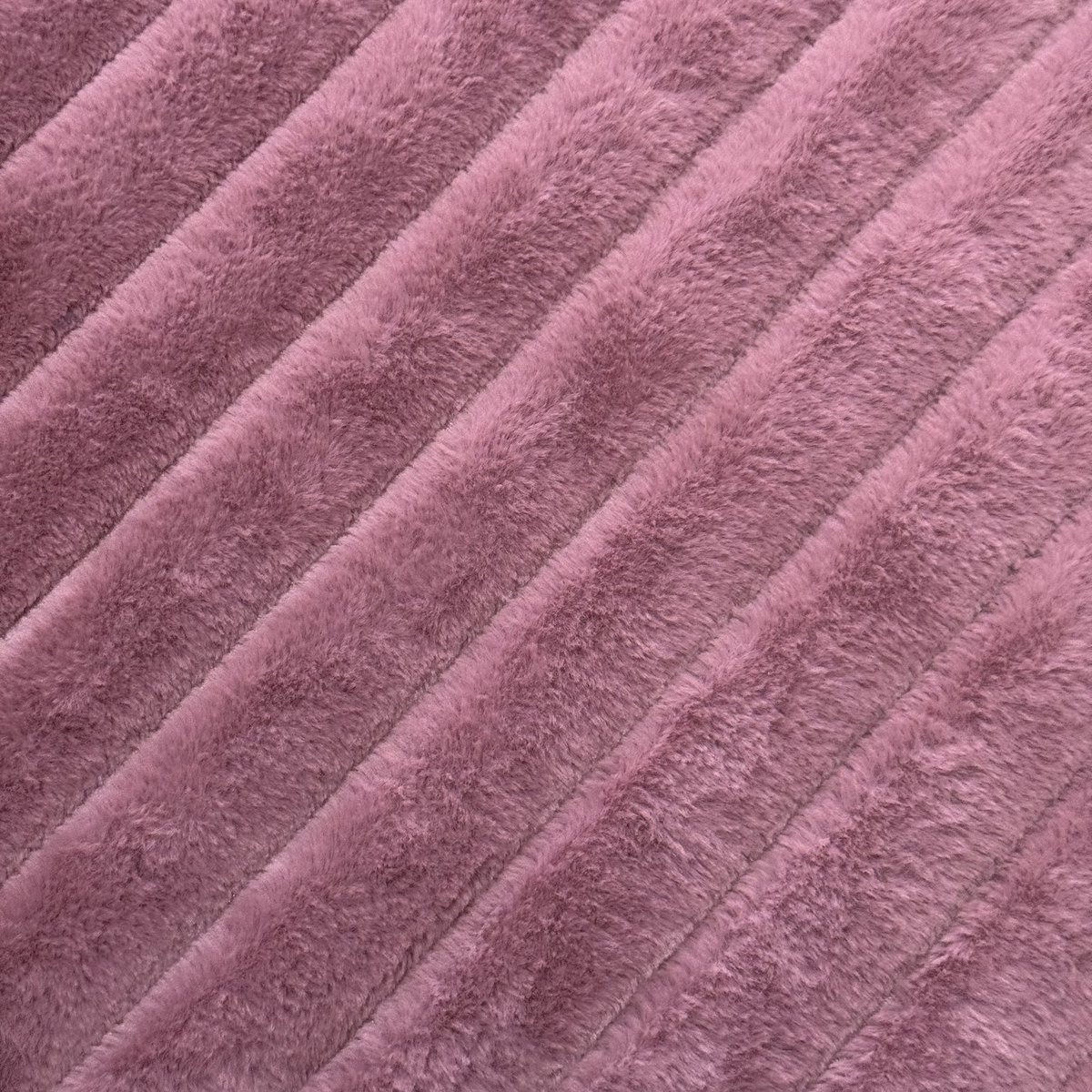 Faux fur fabric,rabbit fleece
Material:100%polyester
#fabrics #fabric #fabricdesigner #fleece #fabricstore #factory #fabricdoll #fleeceblankets #fabricfactory #blanket #beddingset #bedding
#plushtoy #cloth #fauxfur #rabbitfleece