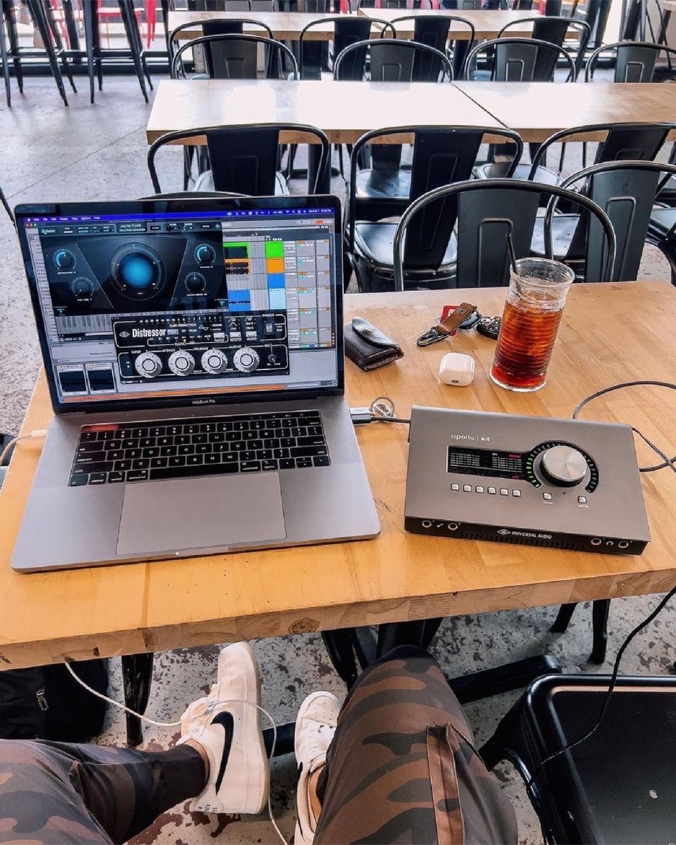 Never too Distressed when there’s coffee within reach 👀 📸: instagr.am/johnstrandell #UAApollo #Apollox4 #universalaudio #musicproducer