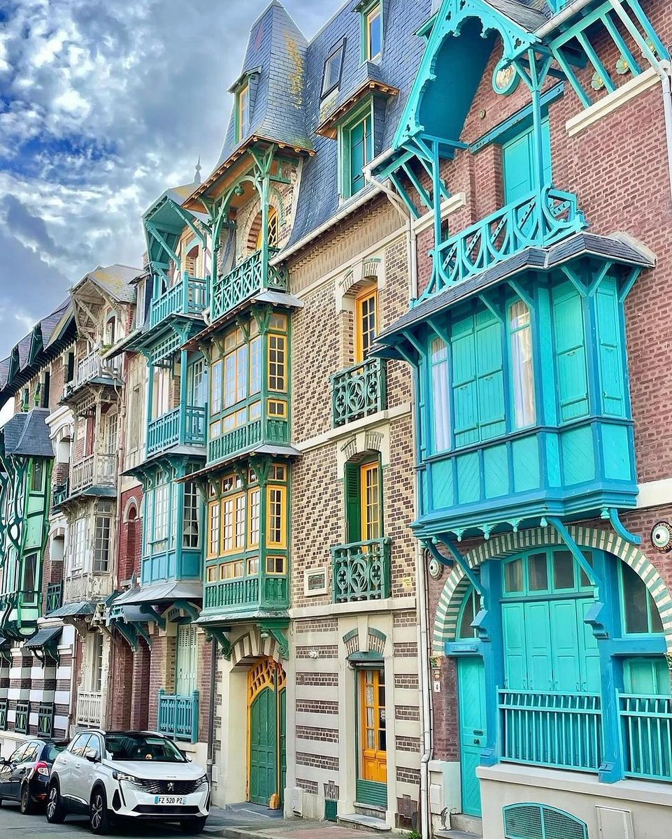 Reconnaissez-vous cette station balnéaire des Hauts-de-France ? 

Découvrez la réponse sur notre compte Instagram <a href="/explorefrance/">explorefrance</a> 👉 bit.ly/3NRAcVT

#ExploreFrance 
@<a href="/hdftourisme/">Hauts-de-France Tourisme</a> 

📷 instagram.com/basti.dus