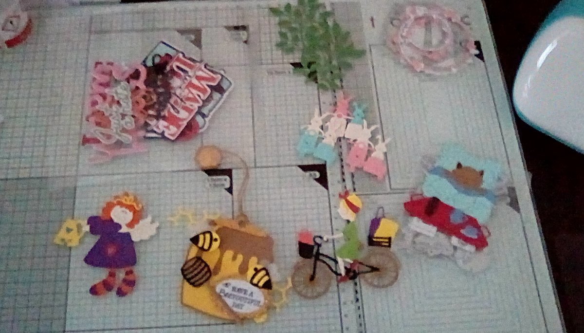 Using my scraps to put together die cuts.. I usually add them to my card swaps as a cute giveaway .. 🙂 my scrap box is almost empty Yayyy!

#cardmaking
#cardmaker
#papercraft
#papercrafter
#crafting
#onmycrafttable
#sundaycrafting
#mindfulnesspractice