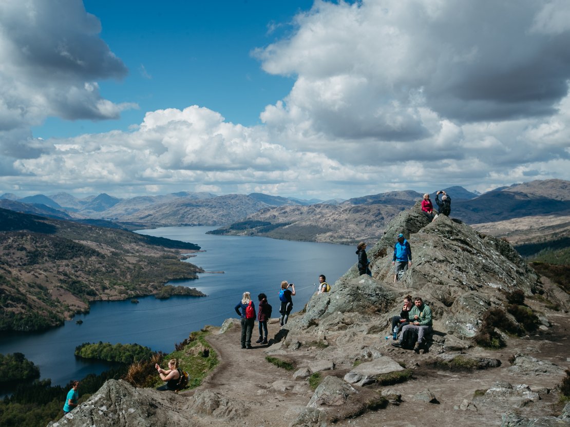 Some popular places in the National Park can get very busy, so if you’re planning to visit this bank holiday weekend, why not have #ADifferentAdventure. lochlomond-trossachs.org/things-to-do/a…