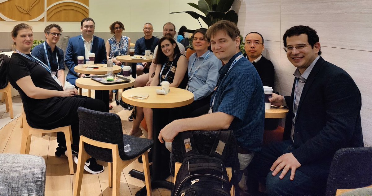 🤩 Thrilled by the turnout at our MRI of Neuromodulation MIS at #ISMRM2024! Despite some tech hiccups, the session was a hit, with lively discussions and even laughs! Once again, huge thanks to our speakers and everyone who joined 👏 Here's a photo from the follow-up discussions.