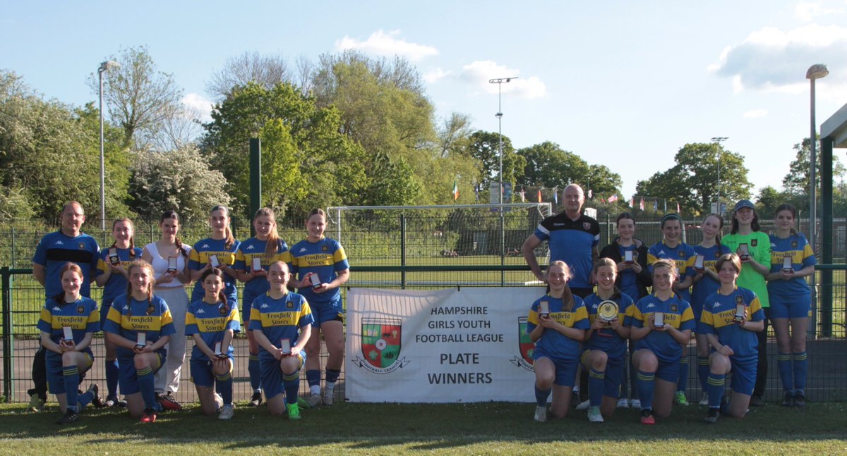 🏆 | 𝙃𝘼𝙈𝙋𝙎𝙃𝙄𝙍𝙀 𝙋𝙇𝘼𝙏𝙀 𝙒𝙄𝙉𝙉𝙀𝙍𝙎 

Congratulations to our U16 Girls who won the Hampshire Plate Competition yesterday in front of around 150 people at Totton & Eling, beating Basingstoke 3-0 in a fantastic game.

#uptherams
