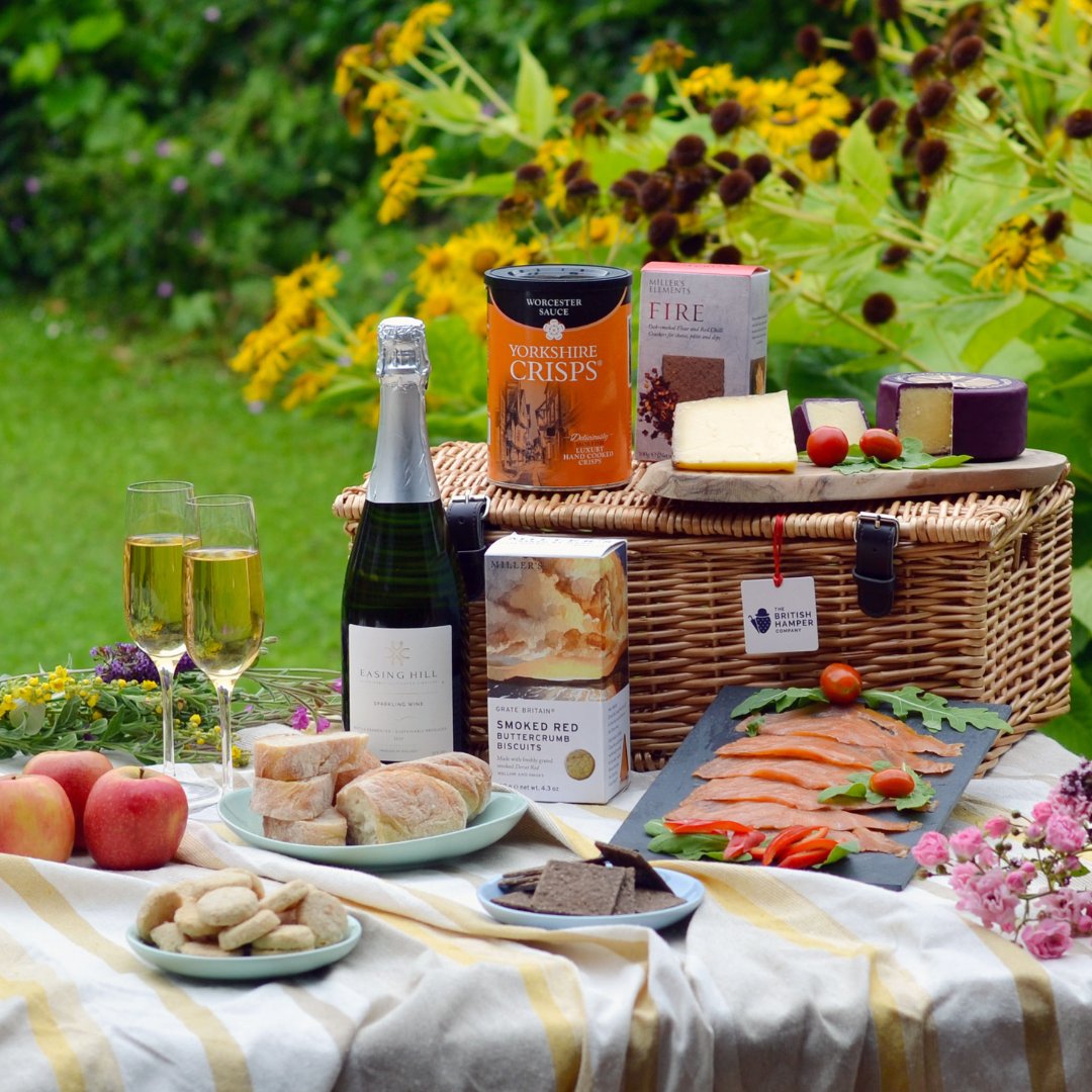 Who else is desperate for a picnic when the weather (finally) warms up? 🌻 Enjoy your own artisan picnic with one of our gourmet picnic hampers, link in bio 💙 #picnic #picnichamper #Britishpicnic #TheBritishHamperCompany #gourmet