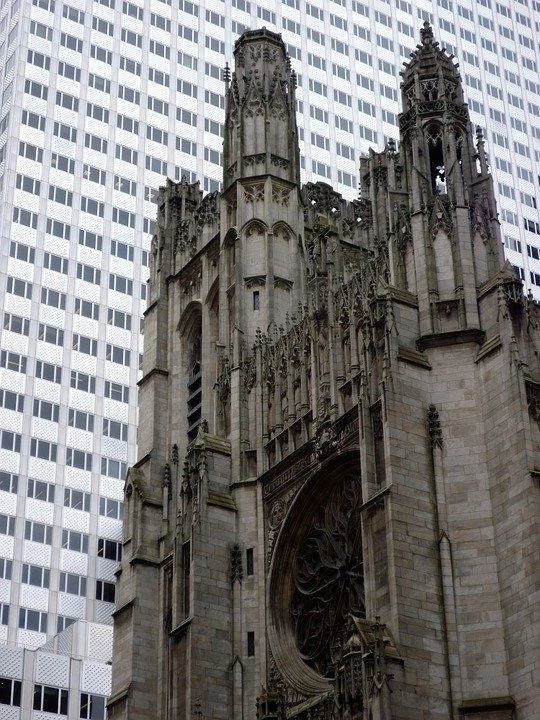 Beşinci Cadde'deki St. Thomas Kilisesi. New York