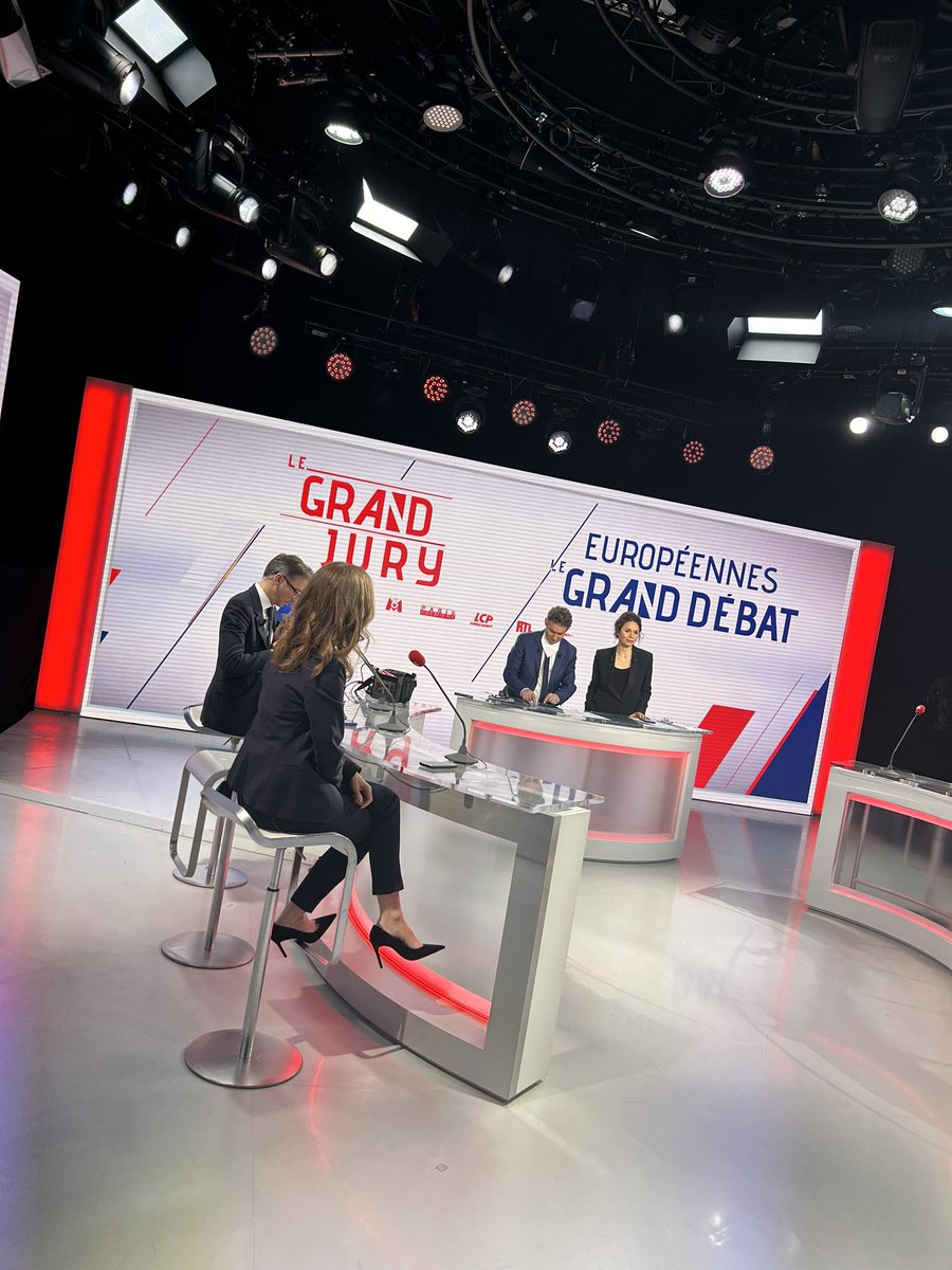 🗳️🇪🇺📻📺 @LeGrandJury - Le Grand Débat spécial « Élections Européennes ». Dernières répétitions avant l’émission. Rendez-vous à 12h sur #RTL et @ParisPremiere et à 18h sur @LCP