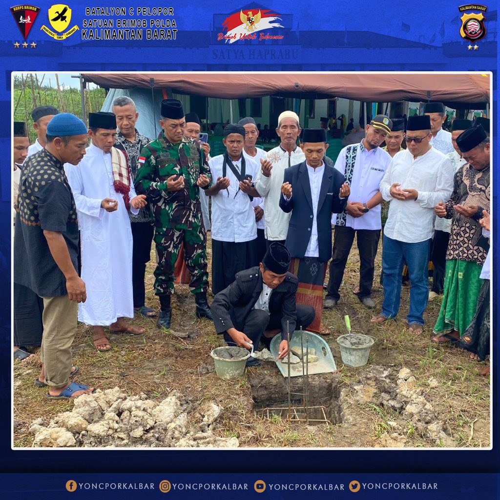 Komandan Batalyon C Pelopor Kompol Mujiono S.H.,M.H Menghadiri Acara Milad Dan Halal Bi Halal Dipondok Pesantren Al Hikmah Ransi Dakan Kecamatan Sungai Tebelian Kabupaten Sintang,Minggu 05 Mei 2024.