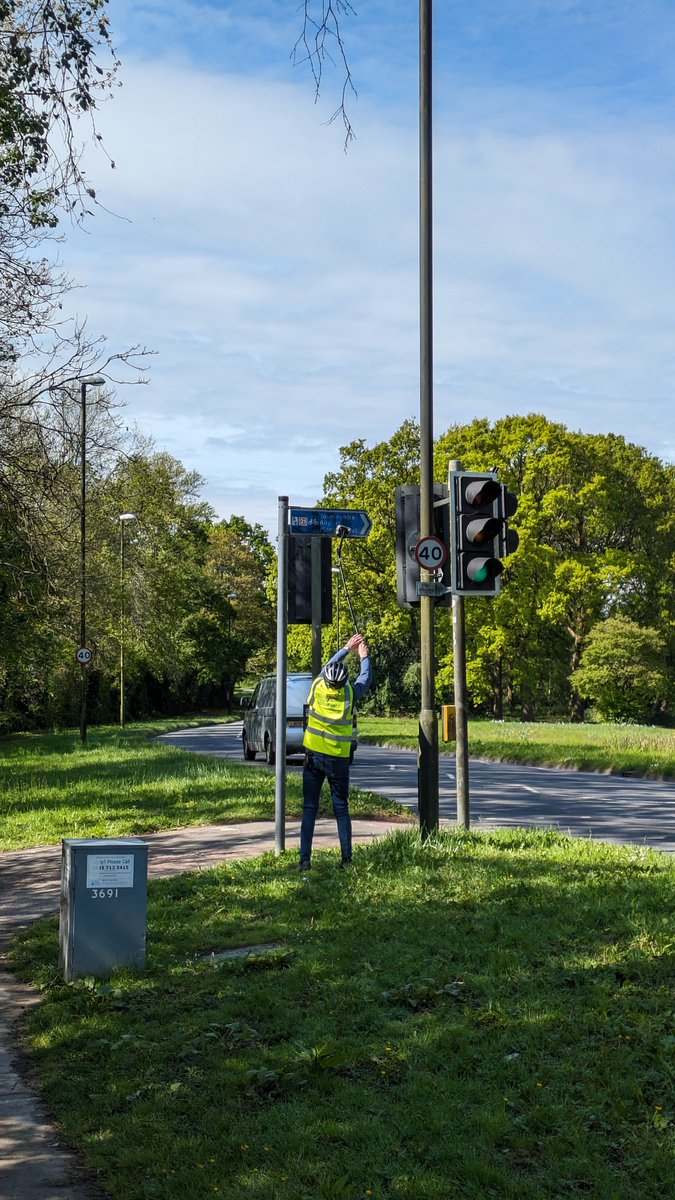 Putting @ReigateRanger to work! #sustrans #cycling #activetravel #avenueverte