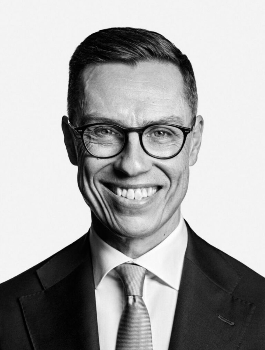 Aivan kuin TP ⁦@alexstubb⁩ tulisi maailman onnellisimmasta maasta. #sukupolvenvaihdos 🇫🇮