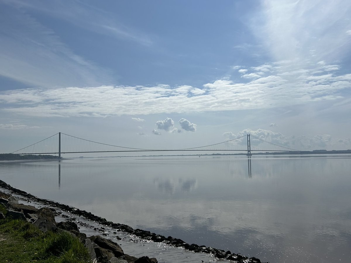 Never seen the Humber surface so still. It’s like glass today. Not a breath of wind #yorkshire #eastriding #humberbridge