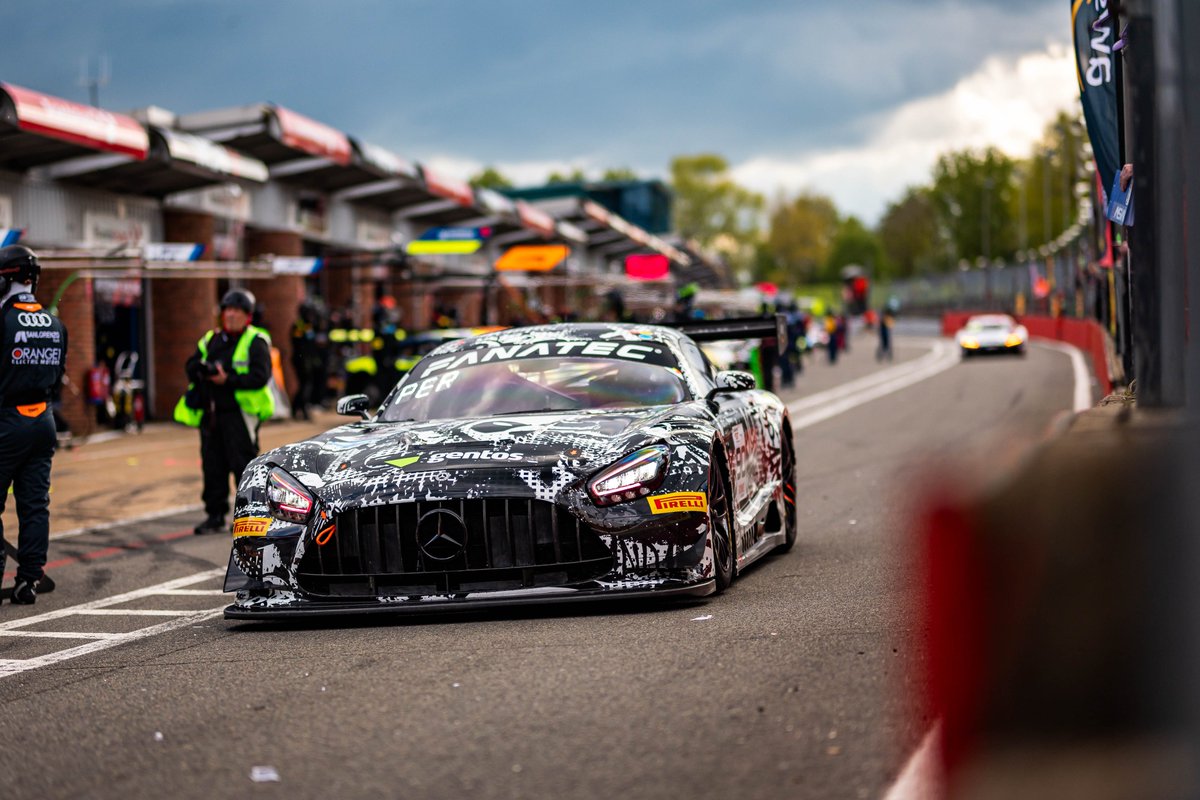 #GTWorldChEu - Suited and booted. 💪

Our 5️⃣ #AMGGT3 are ready for the upcoming 60 minutes of @gtworldcheu race action!

Support our guys here 👉 amg4.me/GTWorldChEu_LI…

#AMG