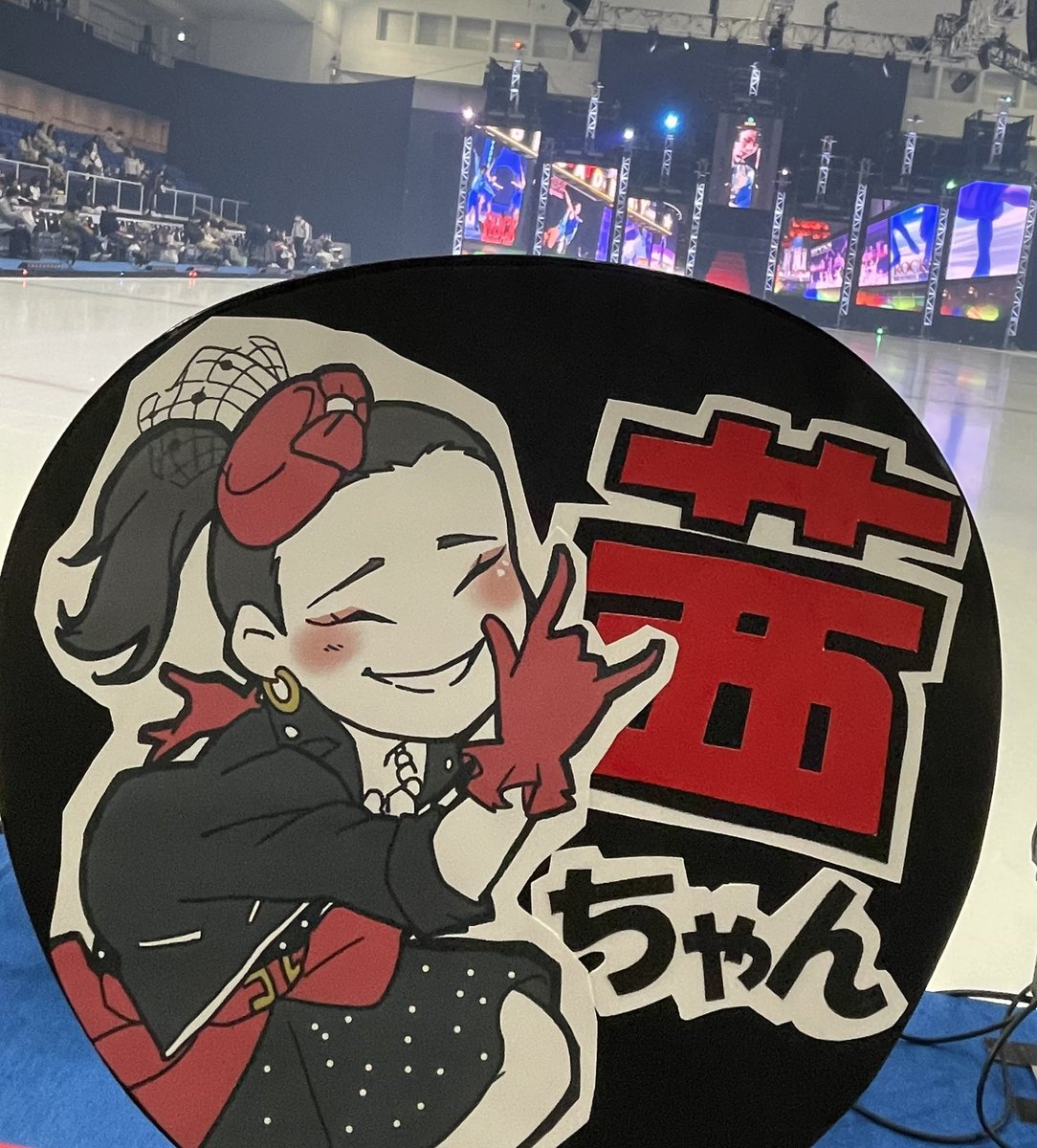 masi0324's tweet photo. 今年のPIW 色んな意味で衝撃すぎたし皆でウェイウェイできてめちゃくちゃ楽しかった🤣
うちわにもちゃんと気づいてもらえて今年の運使い果たしたんじゃないかってくらい幸せ時間でした
ありがとうございますありがとうございます😭 https://t.co/2maINwC3a0