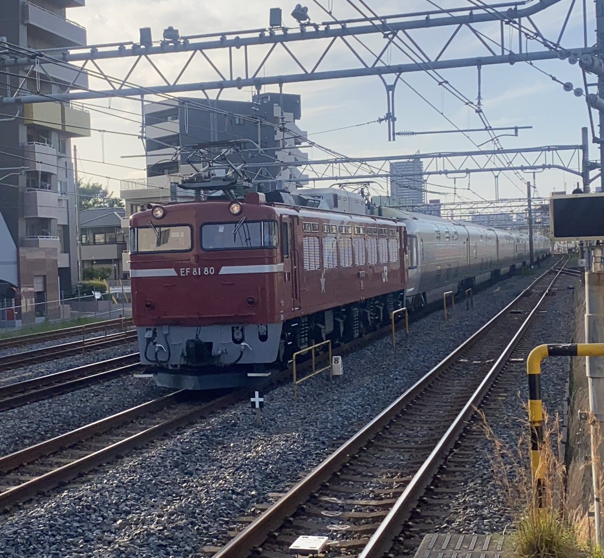 2024/5/5
9012レ
団体臨時列車 仙石発上野行
「こどもの日特別企画!仙石〜上野間カシオペア親子向け乗車体験ツアー 」
(JR東日本主催)
EF81 80＋26系12B
昨日のカシオペア紀行の返却兼ねた団体臨時列車でした。