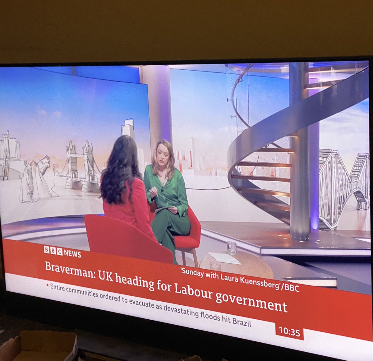 Suella Braverman thinks the UK is heading for a Labour government. Her powers of prophecy make my spine tingle. How? 🥺