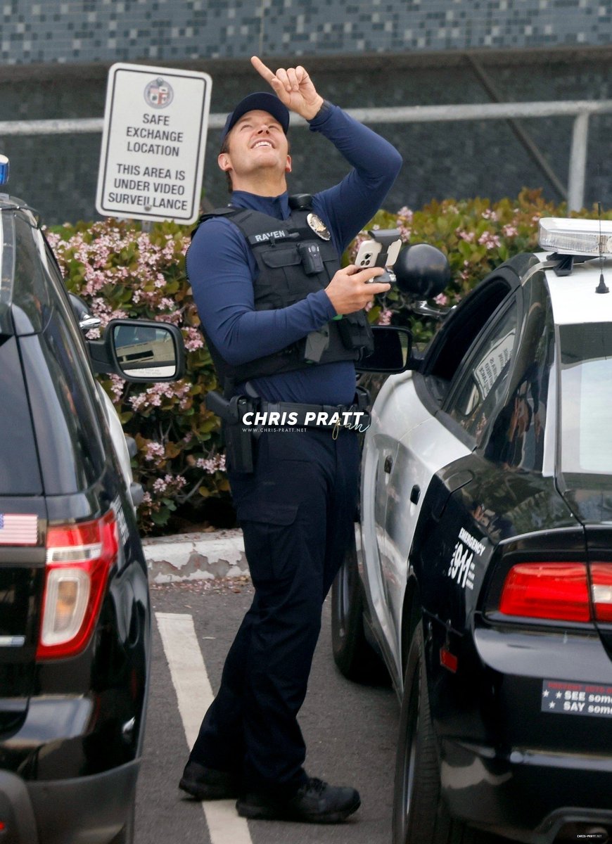 📸 Chris Pratt (@prattprattpratt) filming 'Mercy' on May 02.
🔗 chris-pratt.net/gallery/thumbn…
