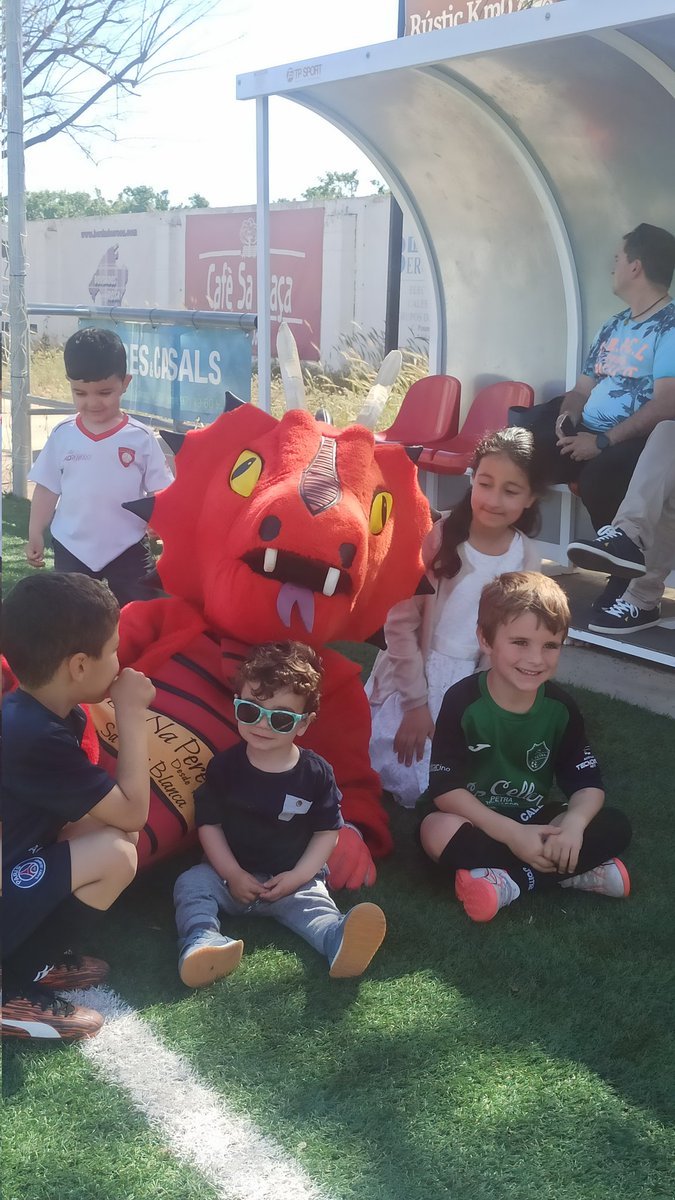 Gran Diada d'escoletes celebrada avui a Sant Jordi. Moltes gràcies a tots els participants i als organitzadors. El futur va per bon camí <a href="/EsportsConsell/">Esports del Consell de Mallorca</a>