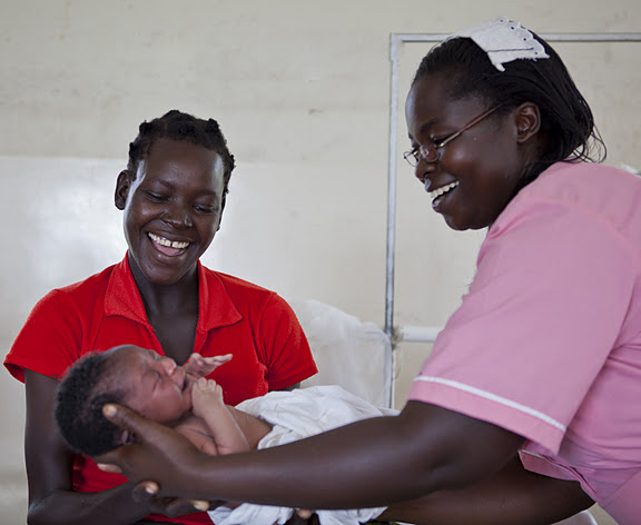 05/05, Journée mondiale des #SagesFemmes. Célébrons ce maillon important de la chaine du système de santé pour le rôle crucial qu’elles jouent dans la préservation de la #santé et du bien-être de la mère et de l’enfant.