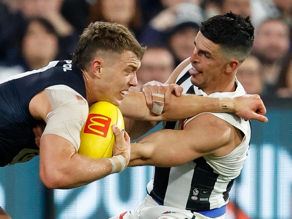 Eight rounds in, and the AFL might not be panicking, but it certainly needs to take notice of a big issue impacting the product, writes MARK ROBINSON, in his likes and dislikes from round 8. ROBBO'S TACKLE: bit.ly/3QsL0uH