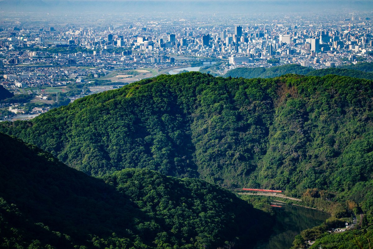 長閑な山から眺める岡山の街が大都会で驚いた
日本離れした風景って実は至る所にあるのかも