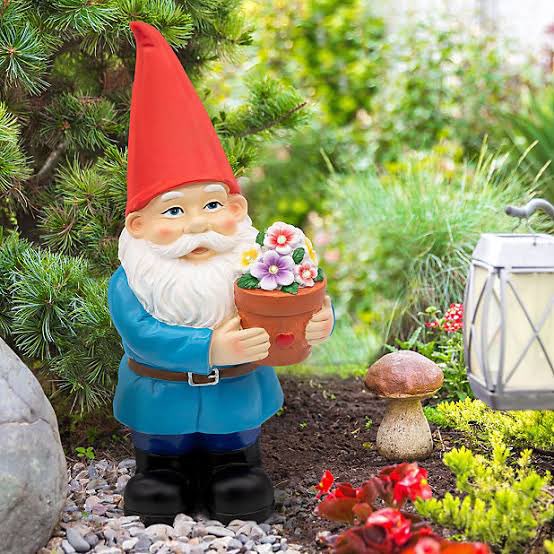 Who else hates Garden Gnomes? Filthy little creatures.