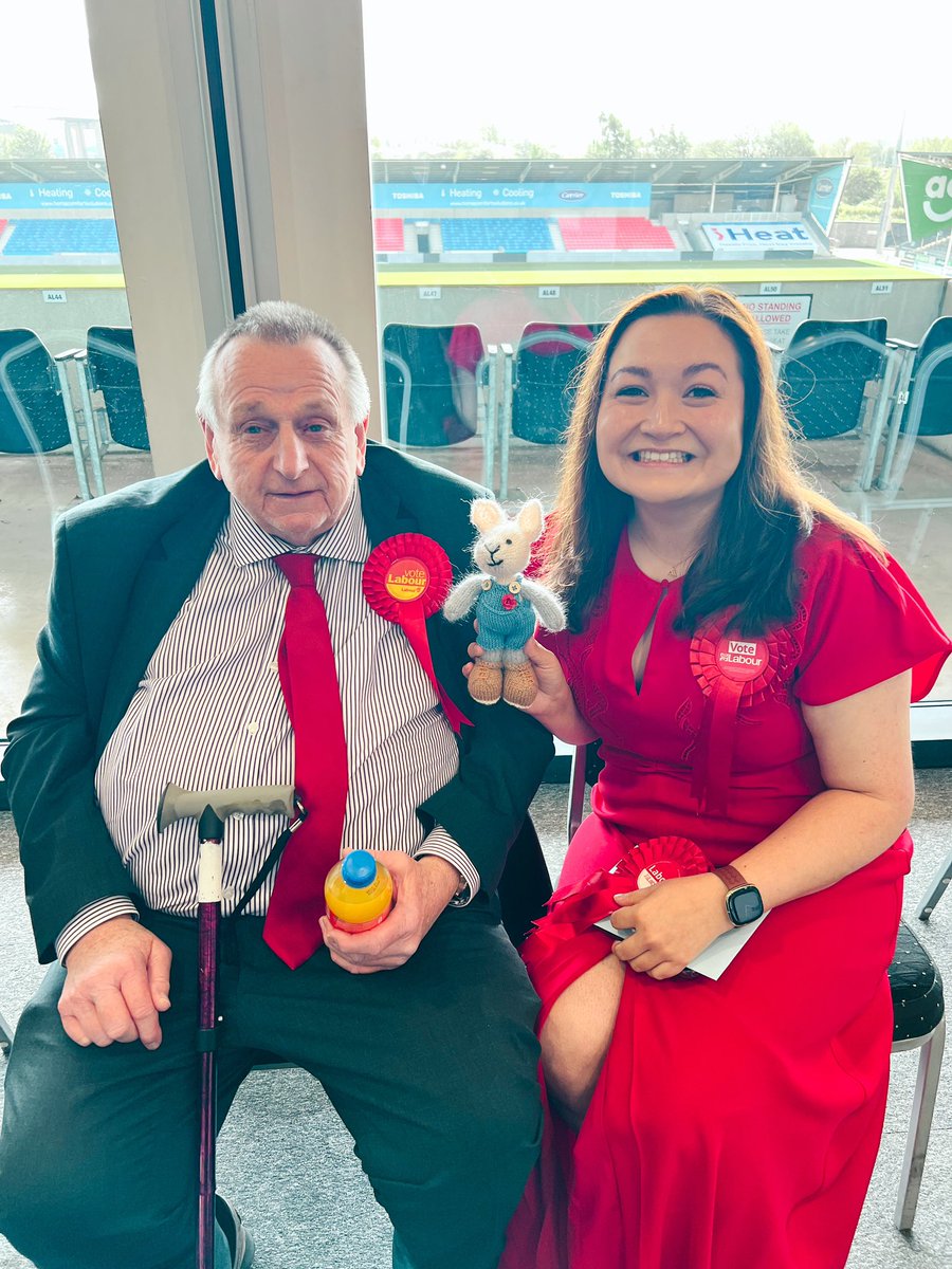SharAugust's tweet image. We’re finally at the count! Who needs luck when I’ve got Fred and my mascot Attlee, made by the wonderful Audrey Gorvett 🌹