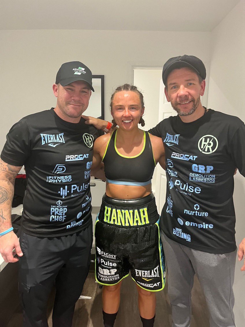 1-0 as a pro 😁🥊 Great to get the rounds in against a very game and awkward southpaw! Can’t wait to get back in there 💥Thanks to my team @JamieMoore777 @Nigel_Travis and everyone for their support 💚 @Leeeaton88 @letsgomanage @vipboxing