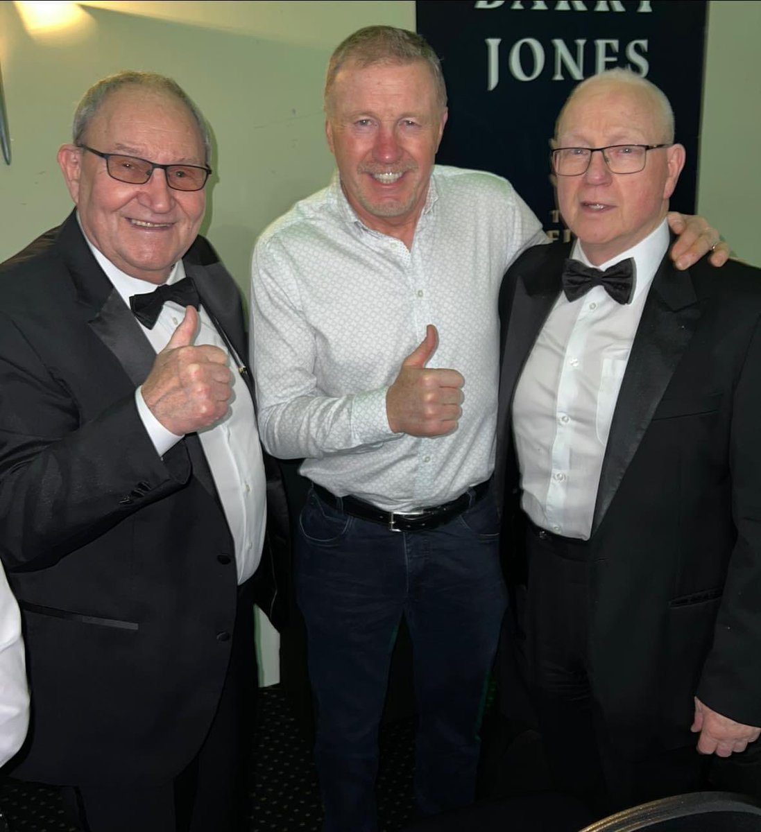☘️Former Super Middleweight Champion of the World ‘The Celtic Warrior’ Steve Collins pictured at our ‘St Patrick’s’ Excelsior Sporting Club Show in March, with BBC football pundit Tom Ross and former Birmingham Irish boxing promoter/ manager Paddy Lynch.