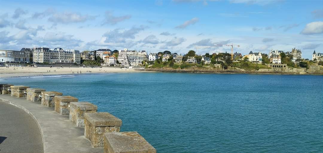 PascalBudor's tweet image. Pointe du Moulinet ,autre lieu que les Dinardais apprécient 😎☀️#bretagne#dinard #pascalbudor #