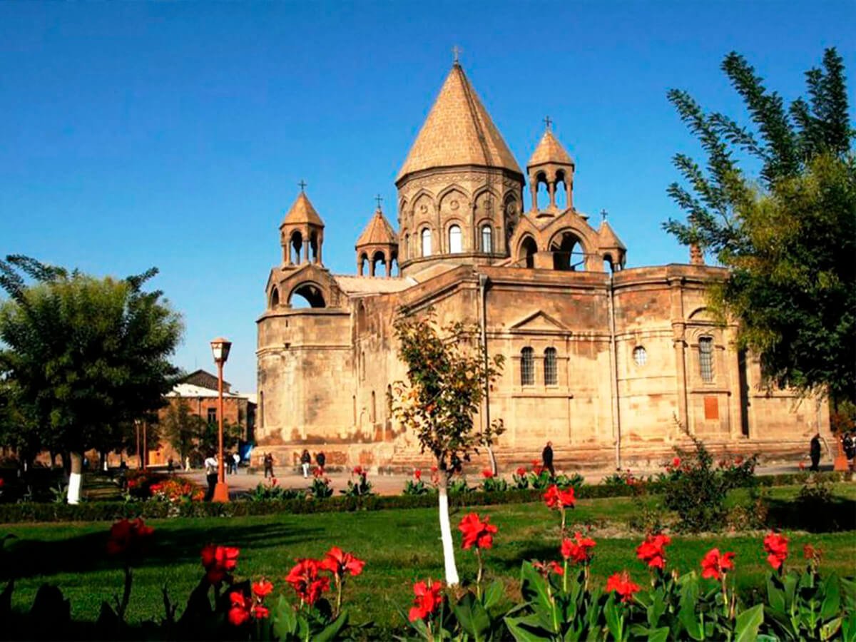 #landscape #travel #picoftheday #travelphotography #landscapephotography 
Etchmiadzin Cathedral is the mother church of the Armenian Apostolic Church, considered the first cathedral built in ancient Armenia and often considered the oldest cathedral in the world.