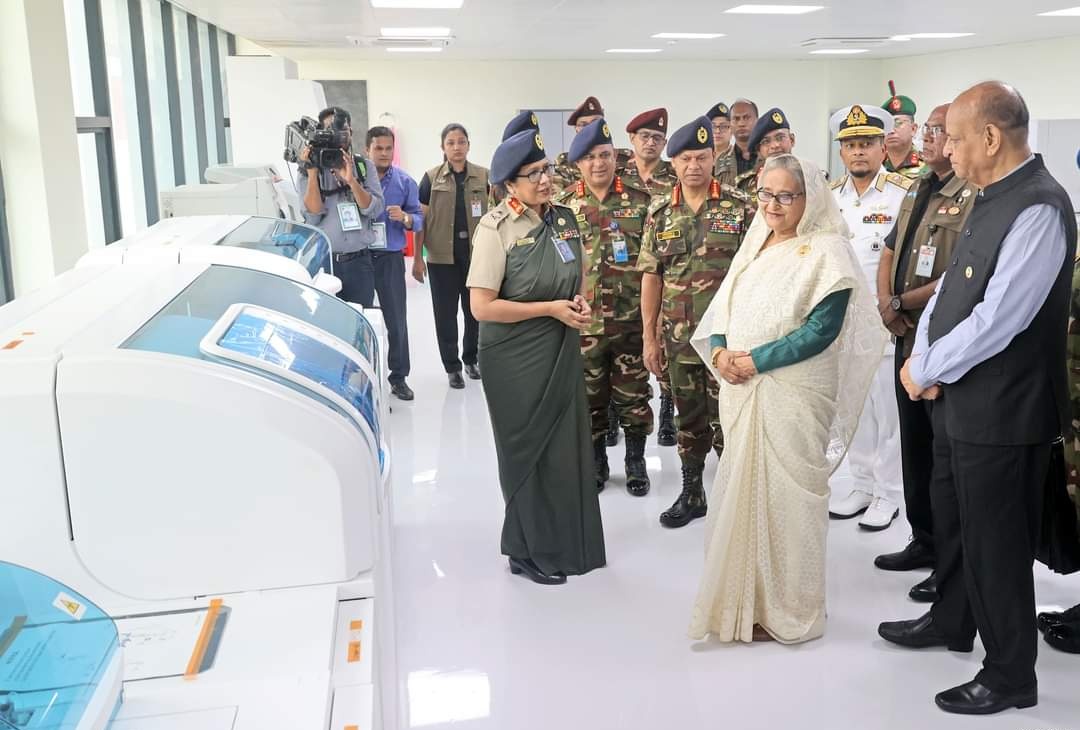 .@albd1971 President and Prime Minister #SheikhHasina visited the newly constructed building of Armed Forces Institute of Pathology at Dhaka Cantonment on Sunday (5 May 2024).

#Bangladesh #StayWithSheikhHasina
#HasinaForBangladesh #SmartBangladesh