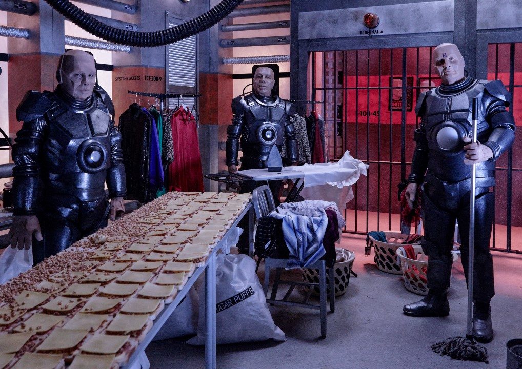 I don't about you but those sandwiches do look tasty! 🥪

#RDPOTD📸 #RedDwarf