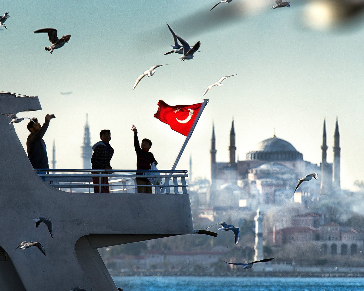 Tüm vatandaşlarımıza iyi pazarlar dileriz. 📍Ayasofya Camii