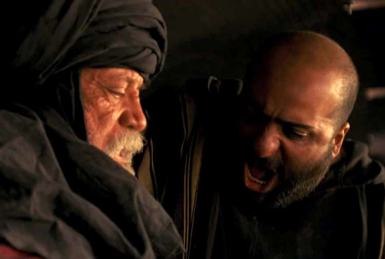 Omid Djalili tells plays a slave trader and in his scene, Proximo grabs him by the crotch. Reed improvised it and Djallil said: “The film got an Oscar, Russell Crowe got an Oscar, Ollie got a posthumous Oscar. I got a partial erection.”

21/43